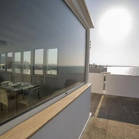 Апартаменти Terrazza Marechiaro Барі